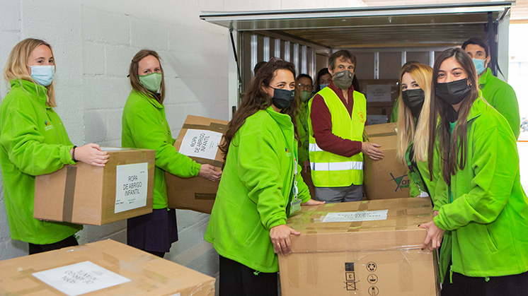 Más de 200 voluntarios participan en la recogida y reparto de ayuda para Ucrania