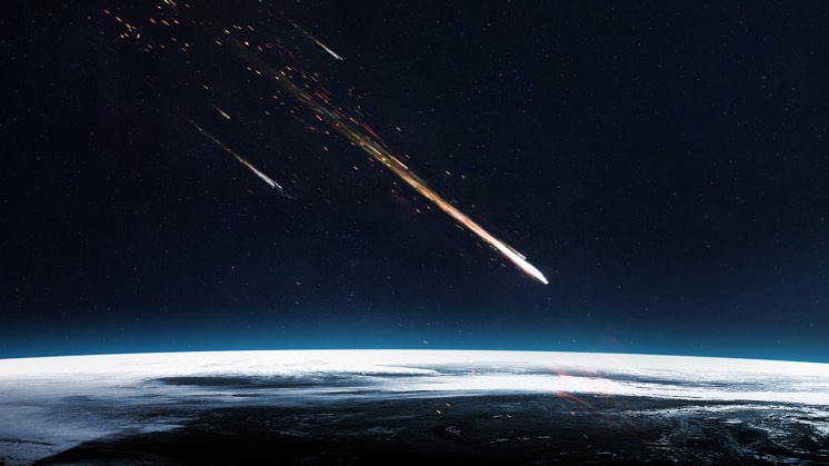 Os meteoritos que alcançam a superfície terrestre costumam ser pequenos depois de ultrapassarem a atmosfera.
