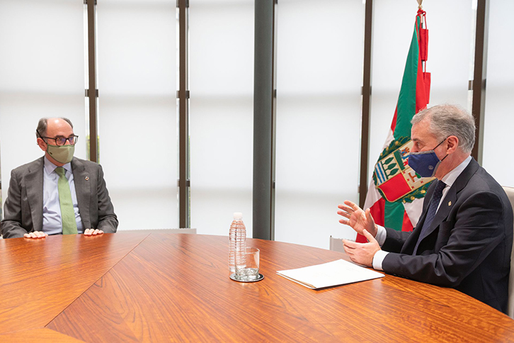 The president of Iberdrola, Ignacio Galán meets with the Lehendakari Iñigo Urkullu at the headquarters of the Basque government in Vitoria