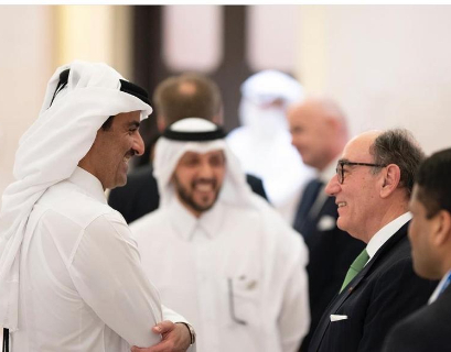 Ignacio Sánchez Galán with the emir of Qatar,  Tamim bin Hamad Al Thani.