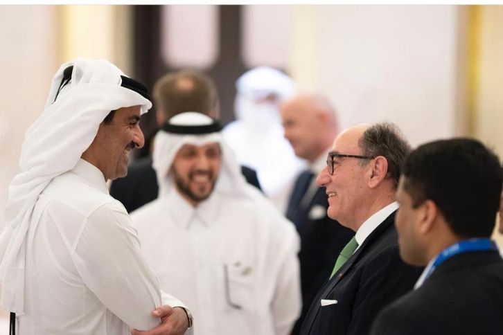 Ignacio Sánchez Galán with the emir of Qatar,  Tamim bin Hamad Al Thani.