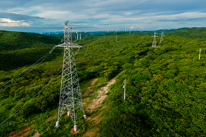 Uma linha de transmissão de energia da Iberdrola