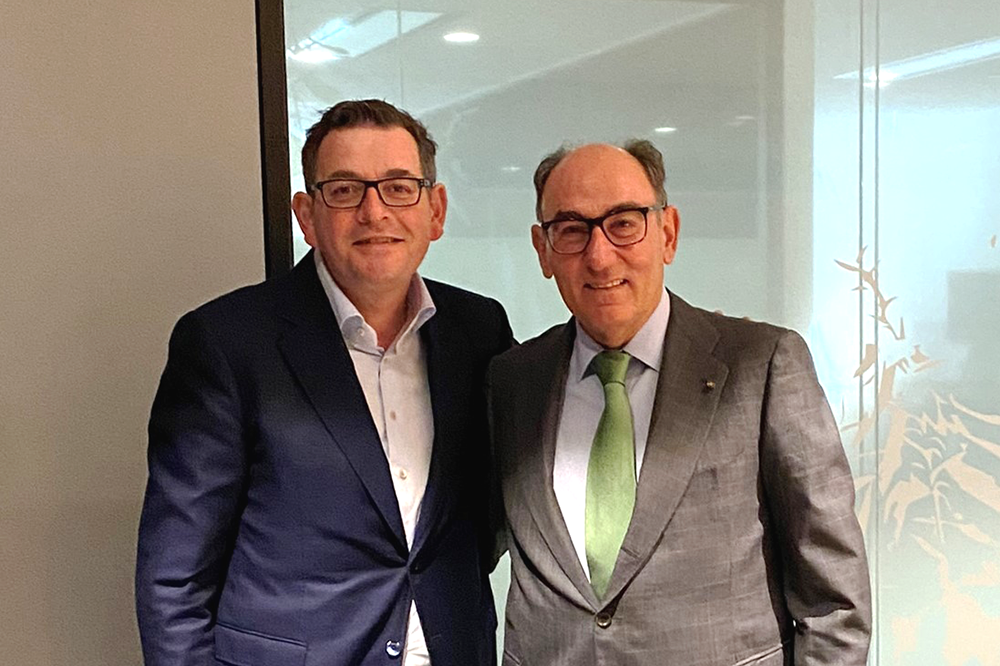 Ignacio Galán, CEO of Iberdrola, with Daniel Andrews, Premier of the State of Victoria, during his visit to Australia.