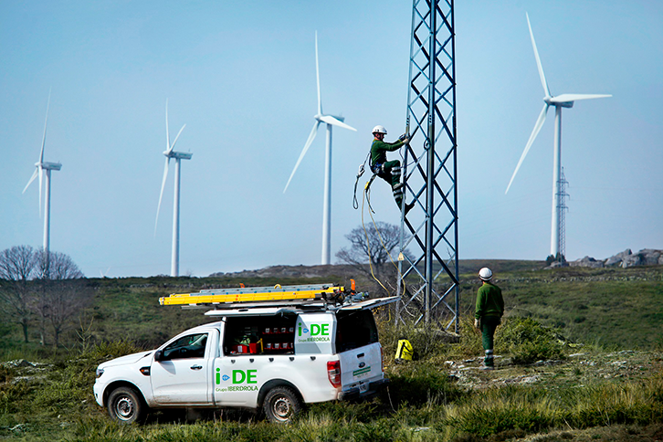 Con 1,1 millones de líneas de transmisión, Iberdrola quiere reducir los fallos en las redes distribución en entornos forestales