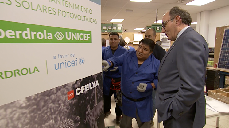 Executive chairman Ignacio Galán at the event with UNICEF