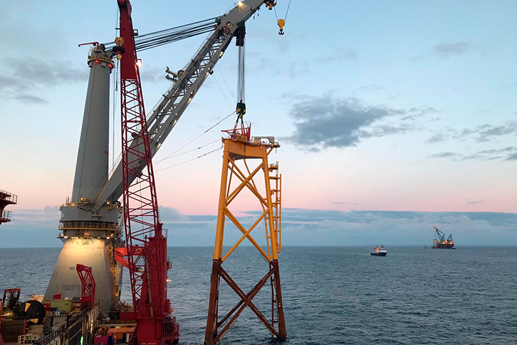 Iberdrola avanza según lo previsto en el proyecto de construcción en aguas de la Bretaña francesa del parque eólico marino de Saint-Brieuc.