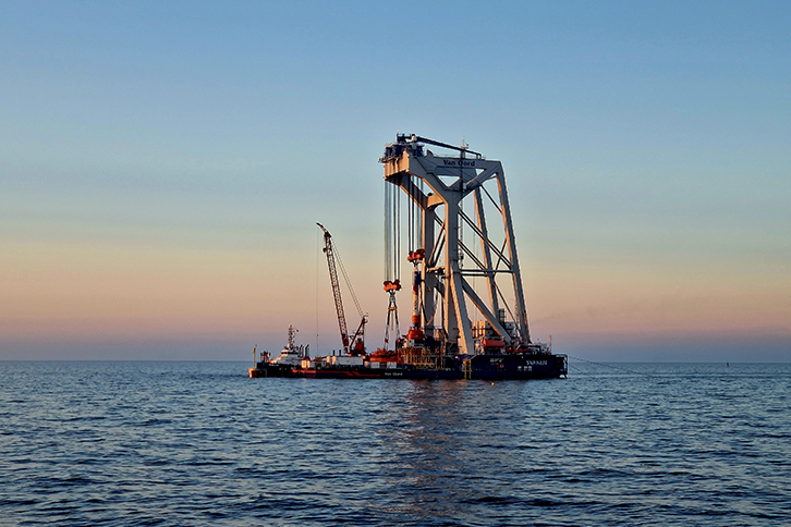 Iberdrola ha colocado con éxito la primera cimentación del parque eólico marino Baltic Eagle en el lecho marino durante el pasado fin de semana.