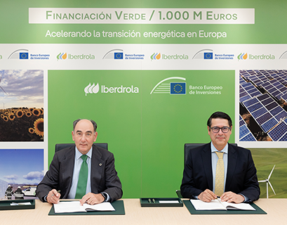 Iberdrola's Executive Chairman, Ignacio Galán, together with EIB Vice-President, Ricardo Mourinho Félix