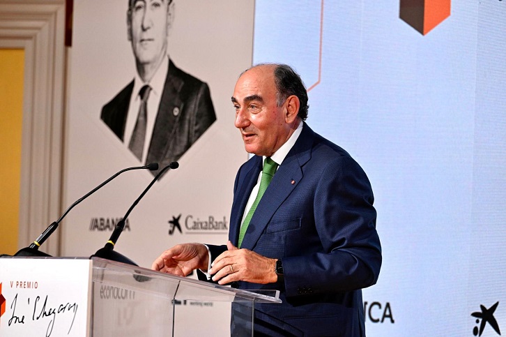 Ignacio Galán recebe o prêmio Echegaray