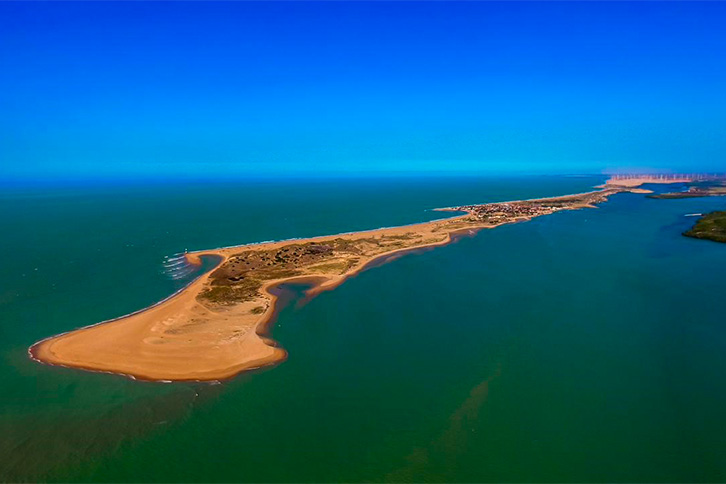 Vista aérea do litoral do Rio Grande do Norte, onde estudos da Neoenergia  avaliam o desenvolvimento de energia eólica offshore. (Foto: Canindé Soares)