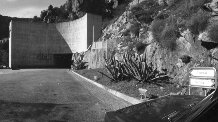 The entrance to the plant comprises a