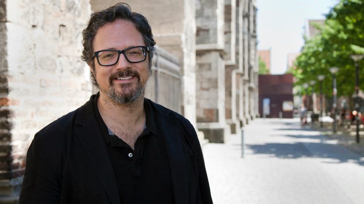 Interview with Rafael Lozano-Hemmer, one of the artists in the Iberdrola collection.
