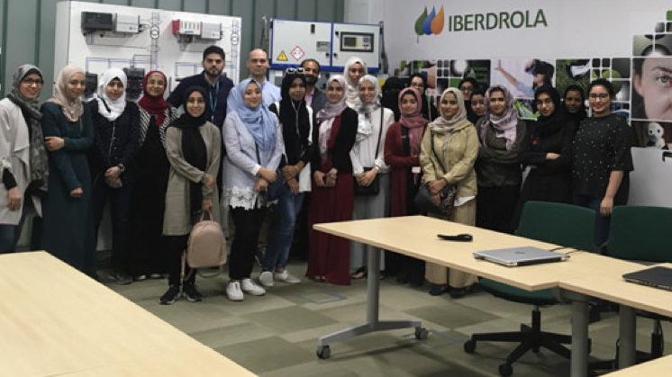 Electrical Engineering students on their visit to the centre.
