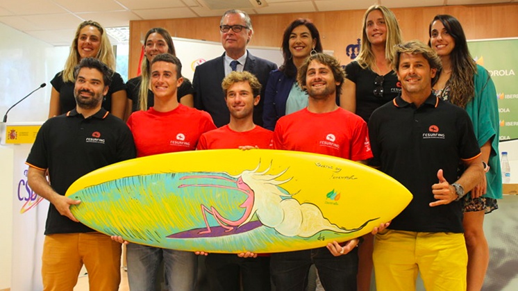 Presentation of the sponsorship agreement between Iberdrola and the Spanish Surfing Federation.