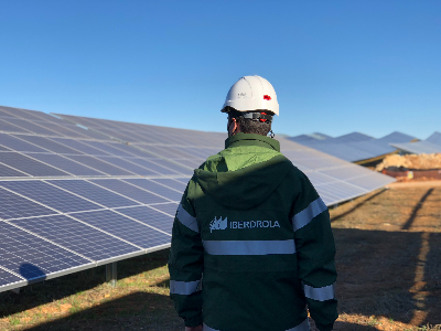 Iberdrola begins construction of its first photovoltaic plant in California