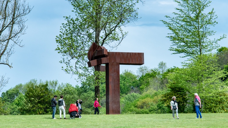 Images of the interior and exterior of Chillida Leku.