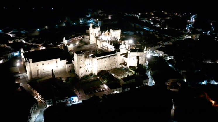 Iluminacion_Monasterio_Santa_Maria_Guadalupe_Caceres