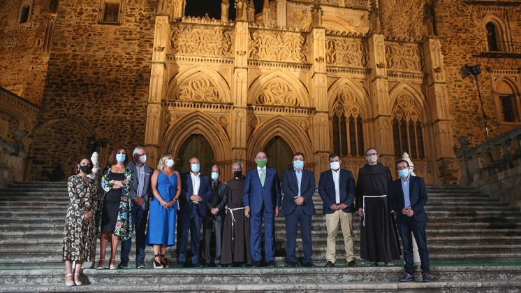 Inauguracion_Iluminacion_Monasterio_Santa_Maria_Guadalupe_Caceres