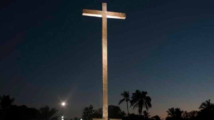 Illumination of the Cruz de Cabrália, in Santa Cruz Cabrália (Brazil).