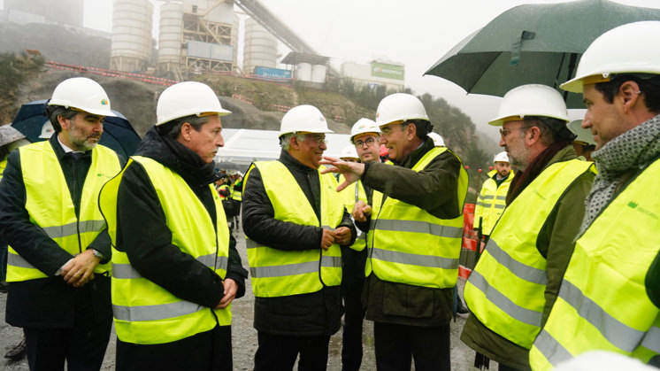 Portugal's minister for the environment and energy transition, João Pedro Matos Fernandes, and the presidents of the town councils in Ribeira de Pena, Vila Pouca de Aguilar, Chaves and Cabeceiras de Basto also attended the visit to the complex.