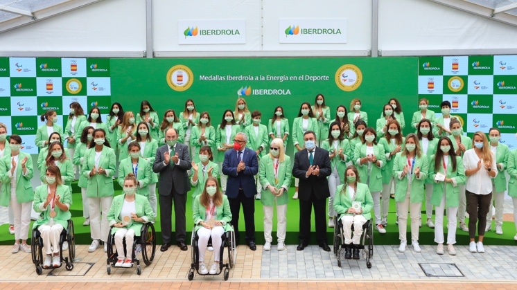 Ignacio Galán anuncia el apoyo de Iberdrola a las deportistas olímpicas y paralímpicas en París 2024.