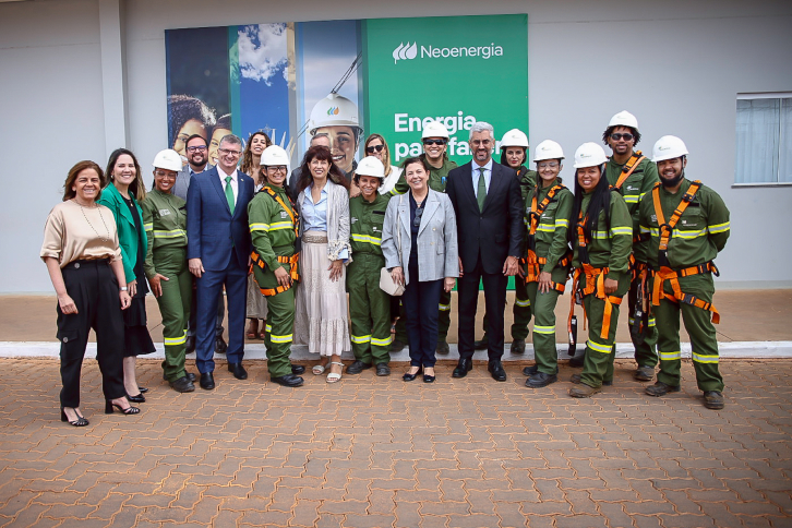 La Escuela de Electricistas Neoenergia recibe la visita de la ministra de Igualdad de España
