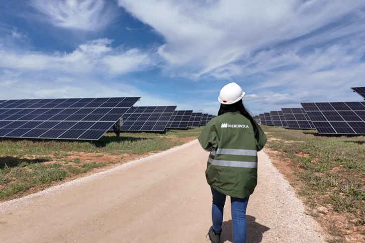 Iberdrola Espanha inaugura uma de suas maiores usinas fotovoltaicas
