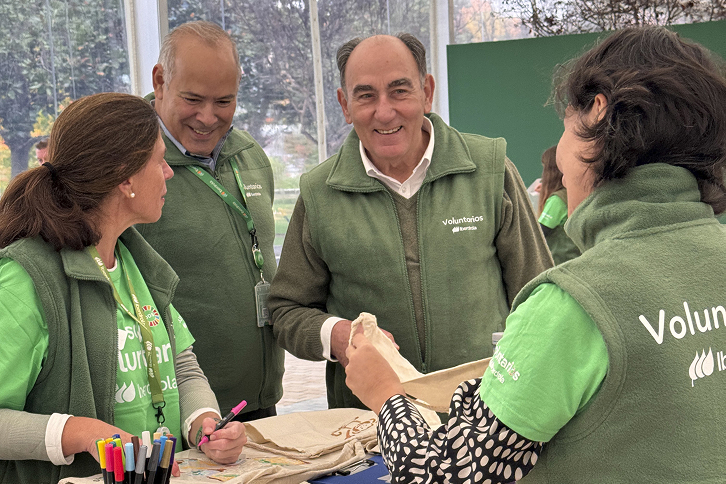 Iberdrola reconoce la labor solidaria de cuatro empleados en sus Premios Internacionales de Voluntariado 2025