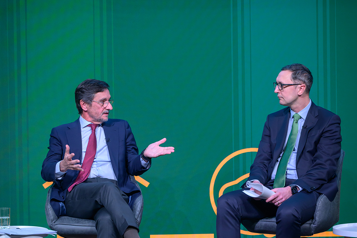 Ignacio Cuenca, director de Relación con inversores de Iberdrola, junto a Charles Langan, director financiero (CFO) de ScottishPower.
