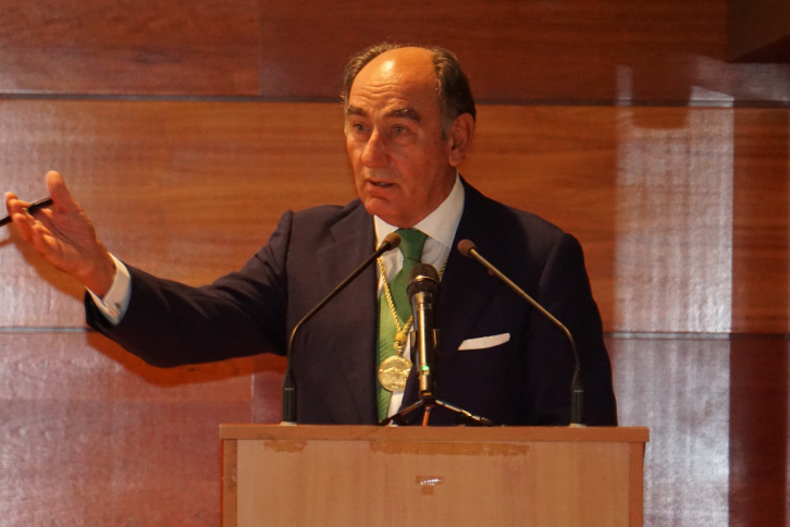 Ignacio Galán recibe la Medalla de Oro de los Cursos de la Granda