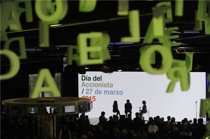 Edición de la Junta General de Accionistas de Iberdrola presencial en el Palacio Euskalduna de Bilbao, previa a la crisis sanitaria y con asistencia de numerosos accionistas