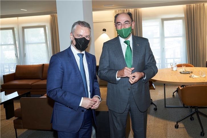 El presidente de Iberdrola, Ignacio Galán, y el lehendakari, Íñigo Urkullu, durante la reunión en Bilbao