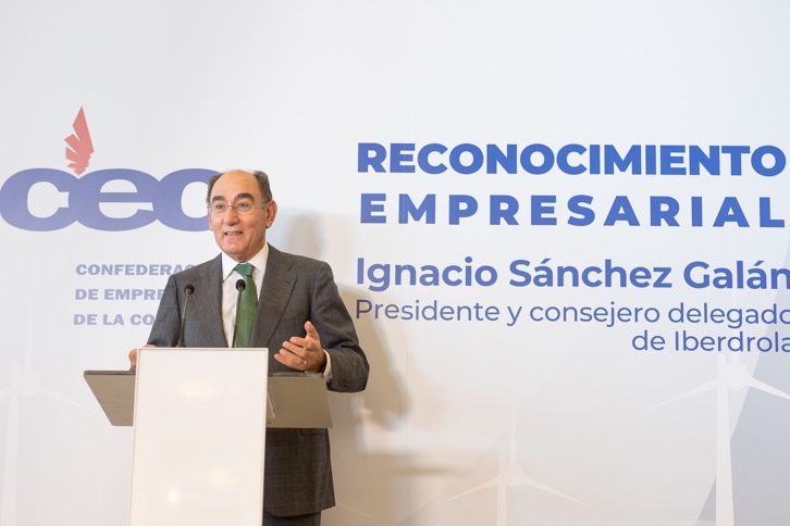 From left to right, the chairman of the CEC, Antonio Fontenla; the president of the Galician Regional Government, Alberto Núñez Feijóo; the chair of Iberdrola, Ignacio Galán; and the president of the CEOE, Antonio Garamendi.