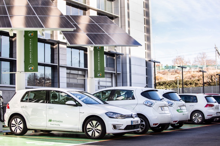 Electric vehicles at the Iberdrola headquarters in Madrid.