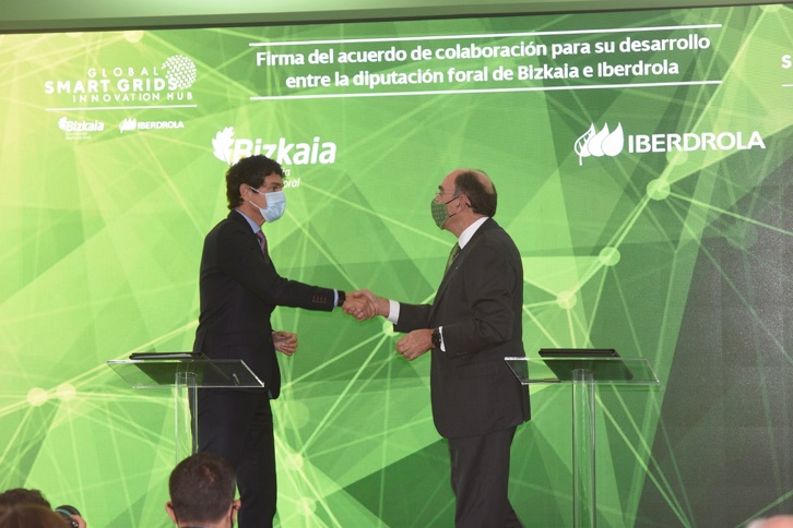 El presidente de Iberdrola, Ignacio Galán, y el diputado general de Bizkaia, Unai Rementeria, inauguran oficialmente el Global Smart Grids Innovation Hub.