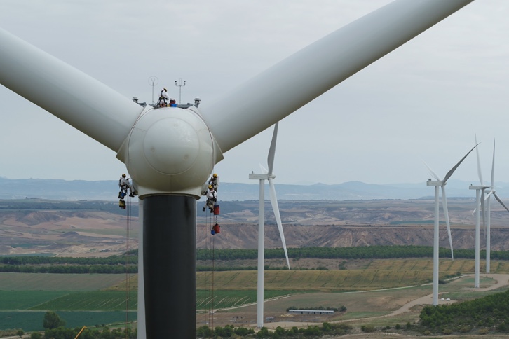 Iberdrola is painting wind turbine blades black and applying vinyl shapes resembling eyes to protect birdlife.