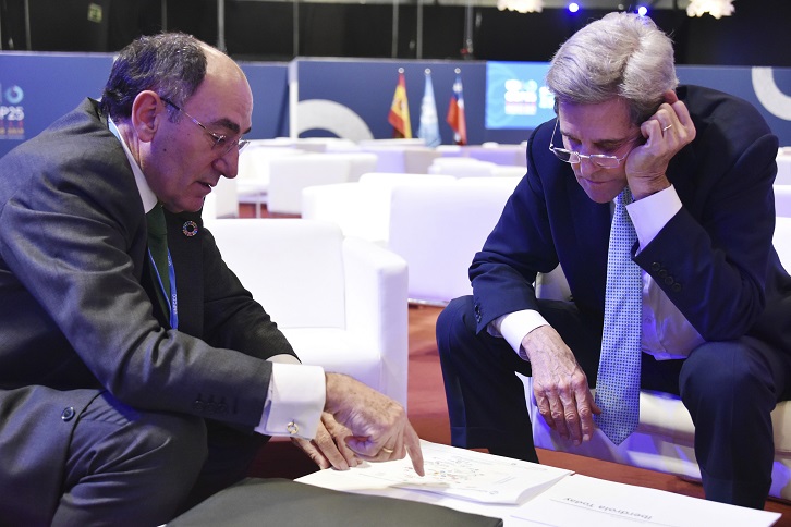 John Kerry e Ignacio Galán destacam o valor fundamental das empresas para atingir os objetivos climáticos.
