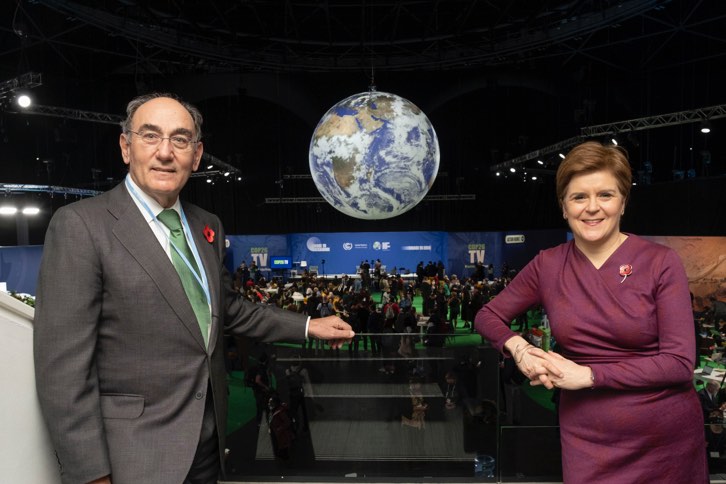 El presidente de Iberdrola, Ignacio Galán, y la primera ministra de Escocia, Nicola Sturgeon, en un encuentro en el marco de la Cumbre del Clima (COP26).