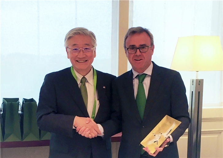 Ken Kawai, presidente y CEO de Mitsubishi Power, y Aitor Moso, director de Negocio Liberalizado de Iberdrola (Fotografía realizada en octubre de 2019)