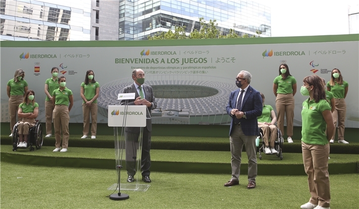 El presidente de Iberdrola, Ignacio Galán, acompañado del embajador de Japón, Hiramatsu Kenji; el presidente del Comité Olímpico Español, Alejandro Blanco; y el presidente del Comité Paralímpico Español, Miguel Carballeda, han dado la bienvenida a once deportistas que representarán a España en los Juegos Olímpicos y Paralímpicos de Tokio 2021