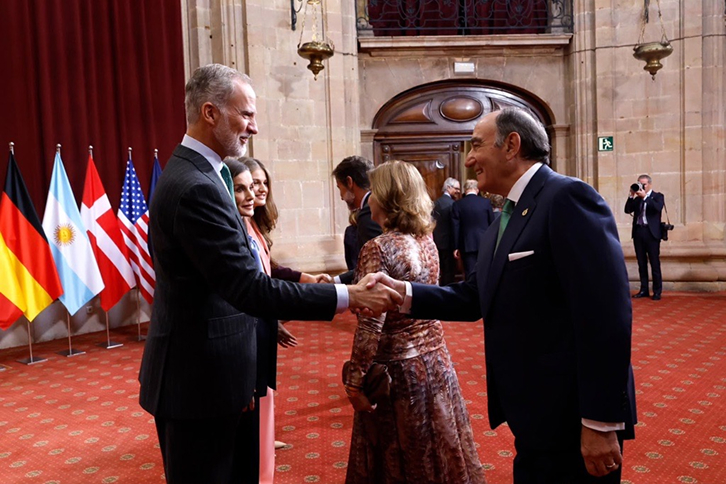 Ignacio Galán during the greeting with the King and Queen of Spain and the Princess of Asturias