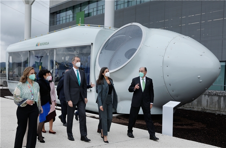 SSMM los Reyes, acompañados de Ignacio Galán, visitan el Campus de Innovación y Formación de Iberdrola