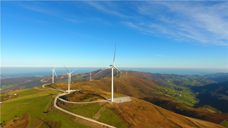 Parques eólicos de Cordel-Vidural, Capiechamartín y Panondres, en Asturias