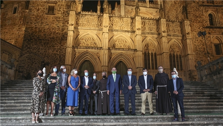 FOTO FAMILIA - ILUMINACIÓN GUADALUPE