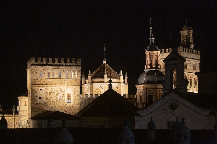 ILUMINACIÓN MONASTERIO DE GUADALUPE