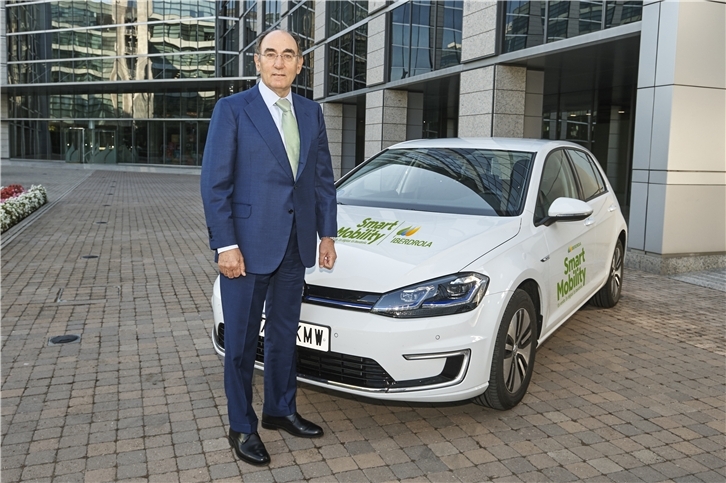 Iberdrola despliega la mayor red de estaciones de recarga rápida en autovías y corredores en España