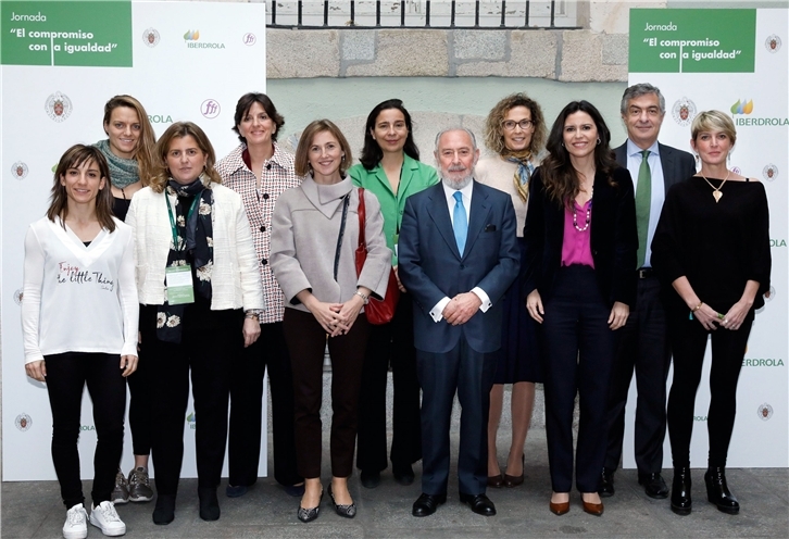 Participantes en la jornada ‘El compromiso con la igualdad’