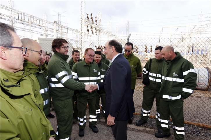 Ignacio Galán, con empleados de Iberdrola Distribución