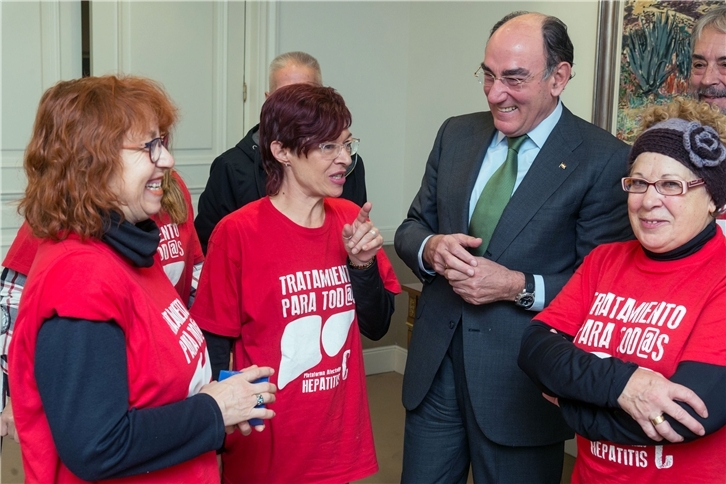 2107-12-01. Visita Iberdrola afectados Hepatitis C (II)