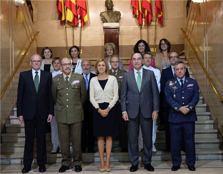 2017-10-05. Alejandre Cospedal y Galán clausura curso Ceseden